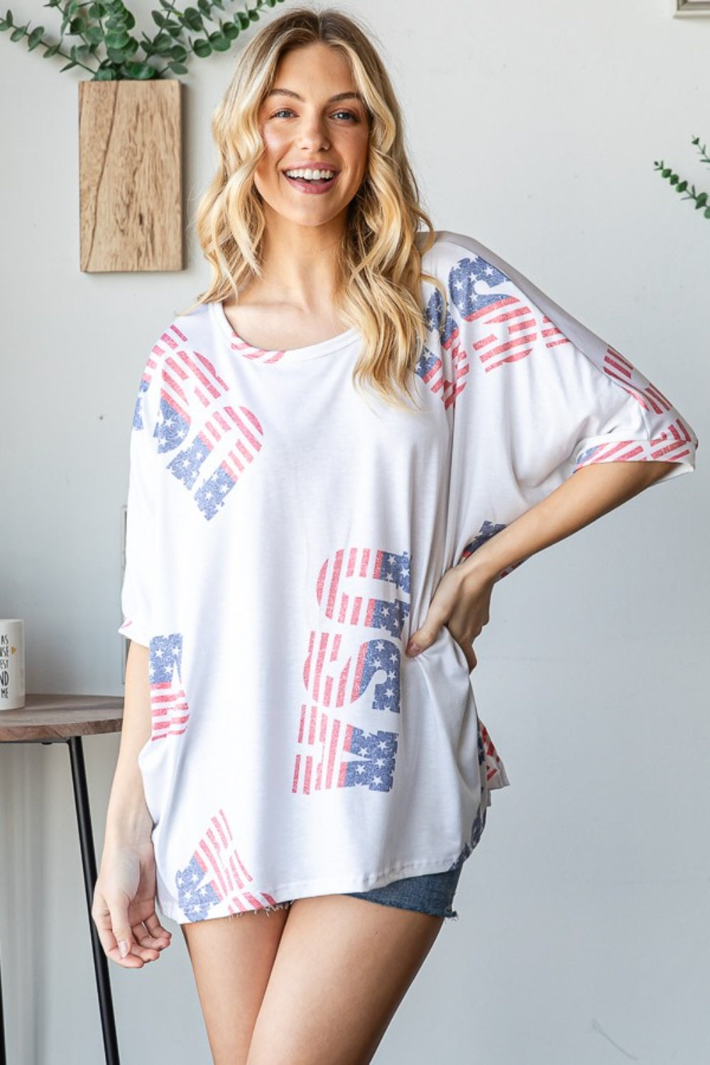 HOPELY Letter Graphic Round Neck T-Shirt *