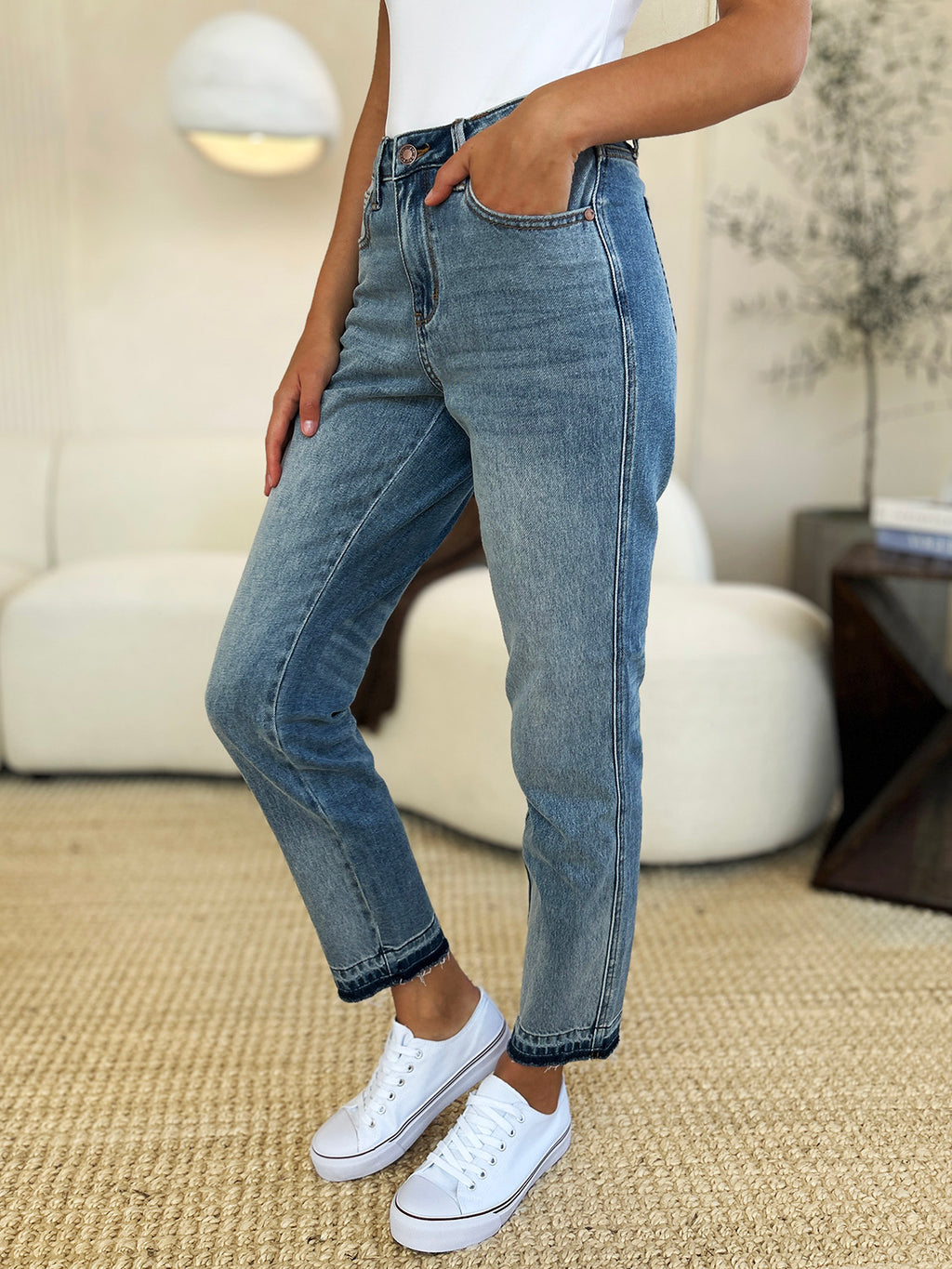 Judy Blue Full Size Mid Rise Rigid Magic Release Hem Jeans *