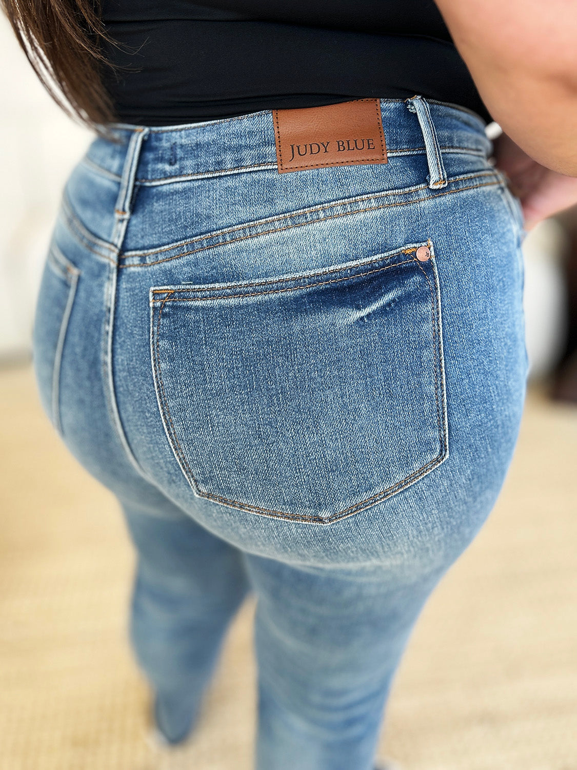 Judy Blue Full Size Mid Rise Rigid Magic Release Hem Jeans *