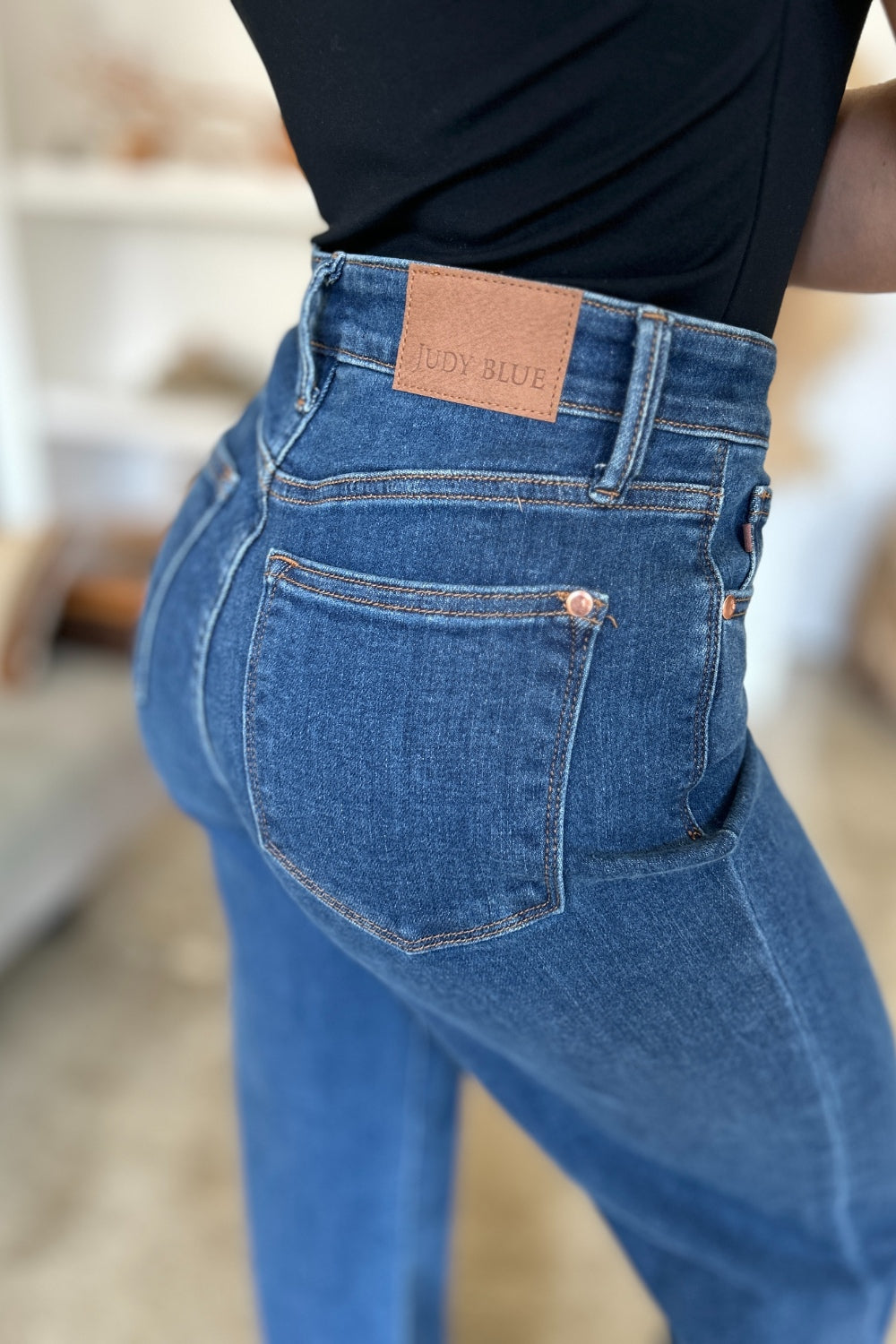 Judy Blue Full Size High Rise Straight Jeans *
