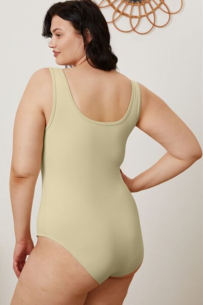 Basic Bae Full Size Square Neck Sleeveless Bodysuit *