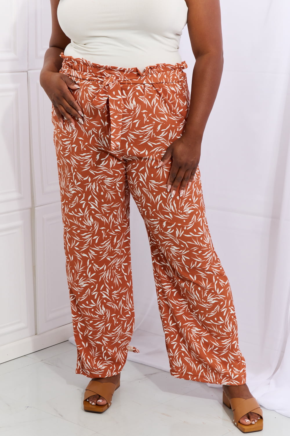 Heimish Right Angle Full Size Geometric Printed Pants *