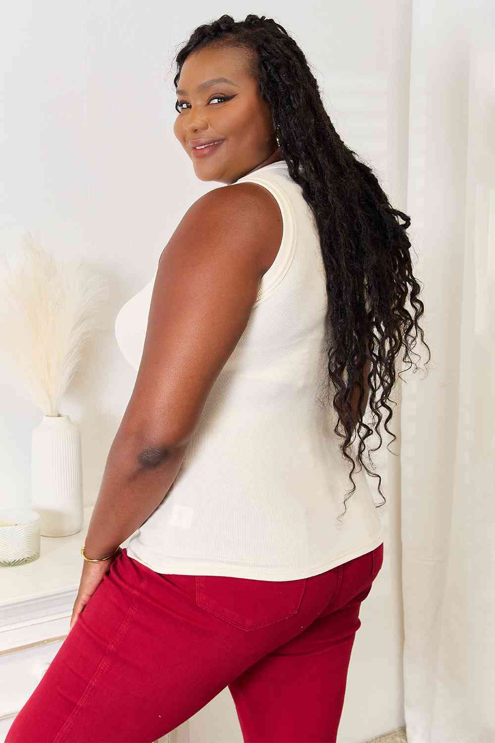 Basic Bae Full Size Round Neck Tank *